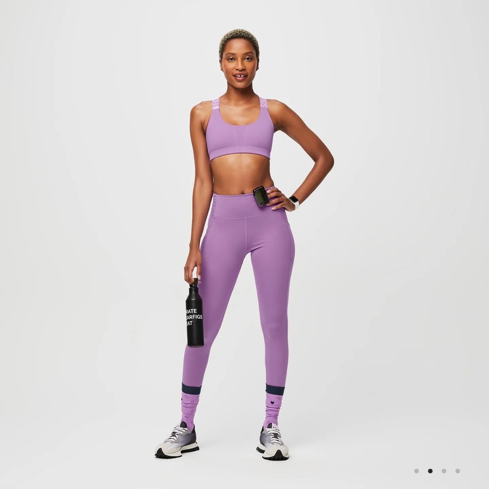 Figs *BUNDLE* gray performance underscrub sports bra and legging